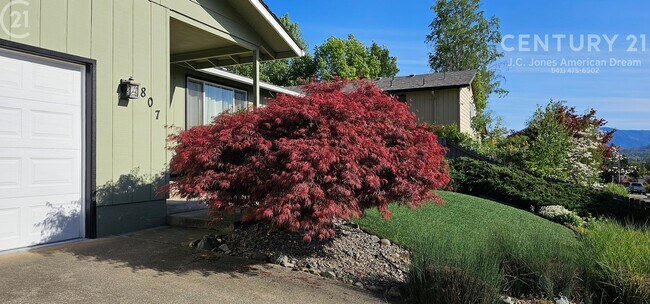 Photo - Single Family Home in NE Grants Pass with RV Parking