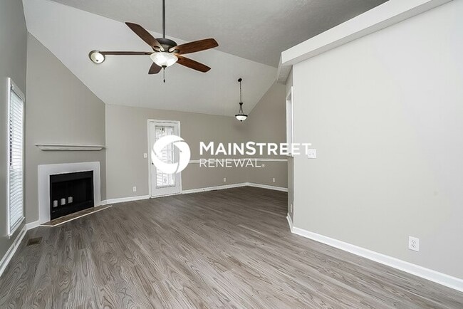 Photo - 3 Bedroom Pet-Friendly Home in Antioch, TN with Main Street Renewal