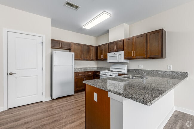 2BR, 1BA - 837SF - Kitchen