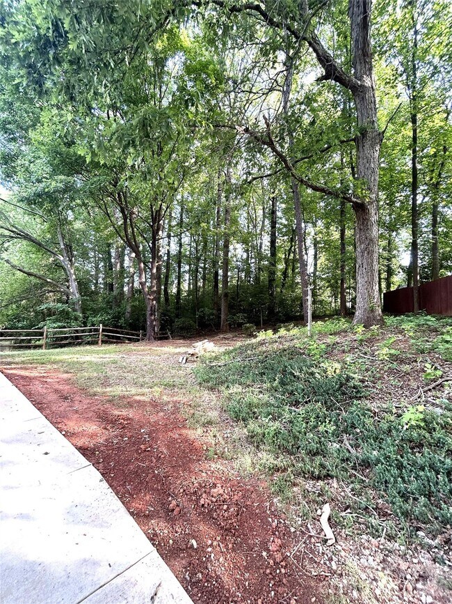 Photo - 1725 Van Dyke Dr