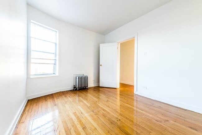 Photo - 8200-04 S Ingleside Ave 915-19 E 82nd St Chicago, IL 60619