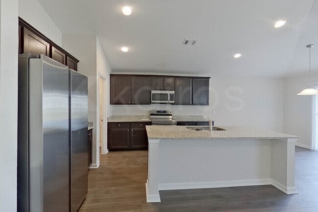 Photo - 117 Ebenezer Blf Wy