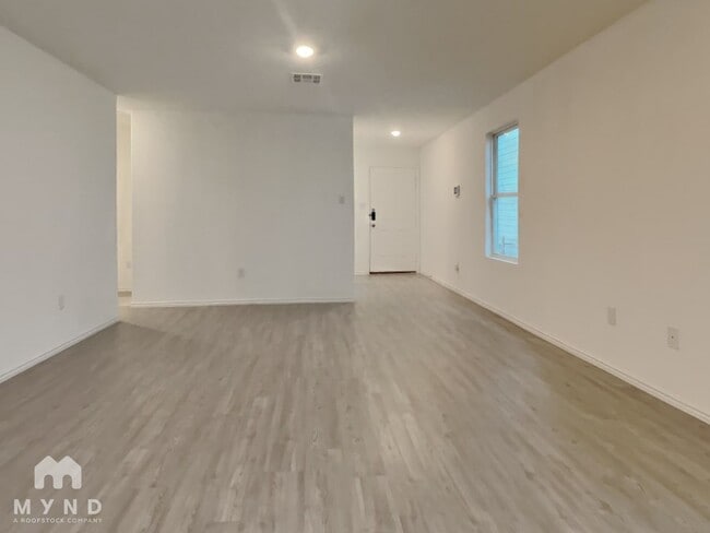 Photo - 14521 Payton Flts