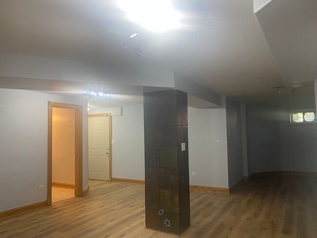 Photo - 4619 S Prairie Ave