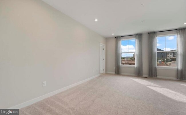 Photo - 42627 Burbank Terrace