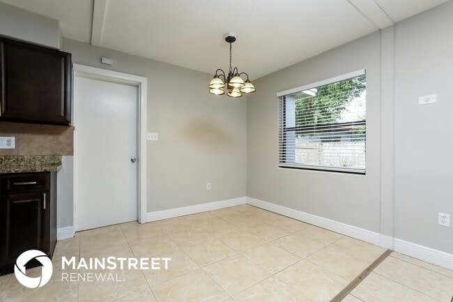 Photo - 805 Terry Lynn Dr