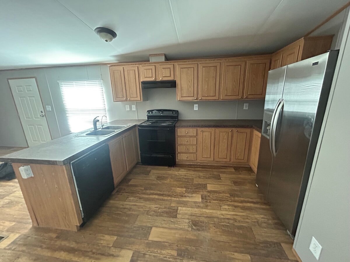 Photo - 605 County Rd 6053