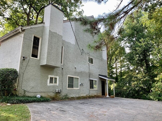 Building Photo - 5931 Kay Dr NW Unit C Rental