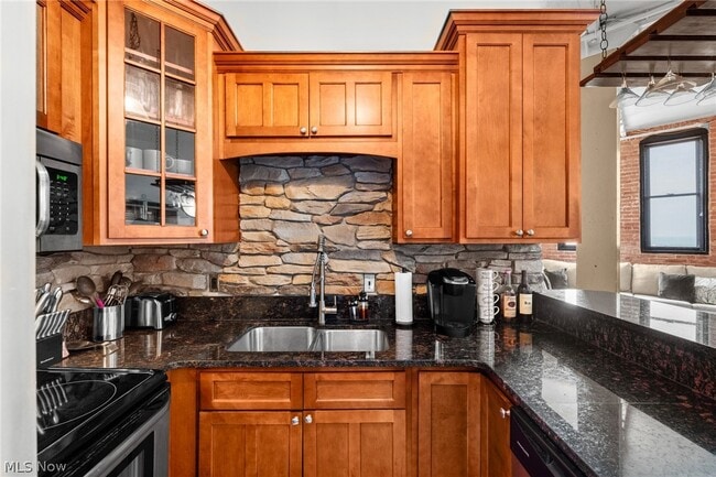 Photo - 1133 W 9th St Unidad 307