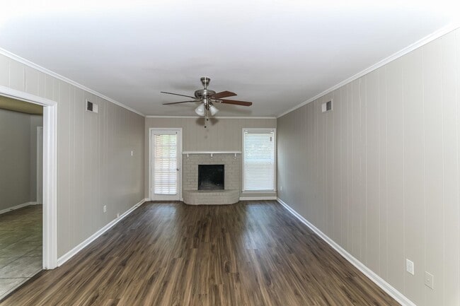 Photo - 6350 Limewood Ave