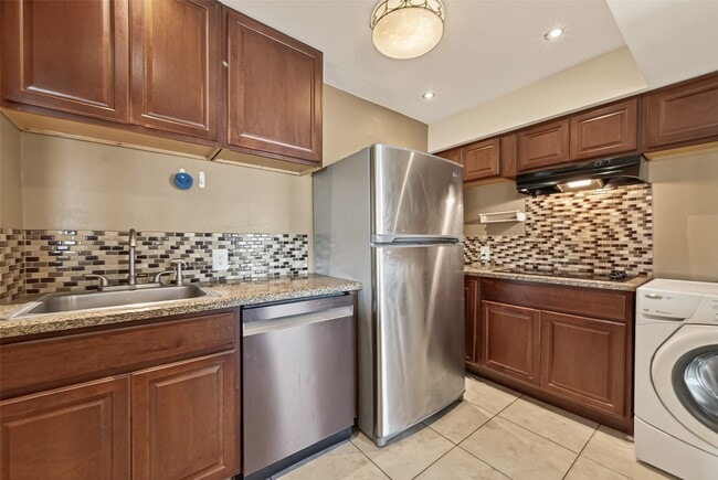 Photo - 2201 Fountain View Dr Unidad 3