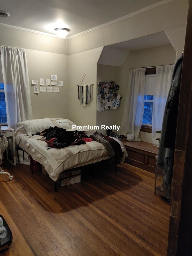Photo - 583 Watertown St