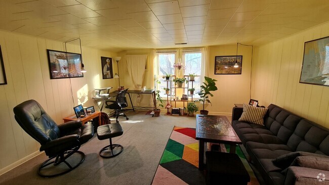 Building Photo - 113 Franklin St Unit A Rental