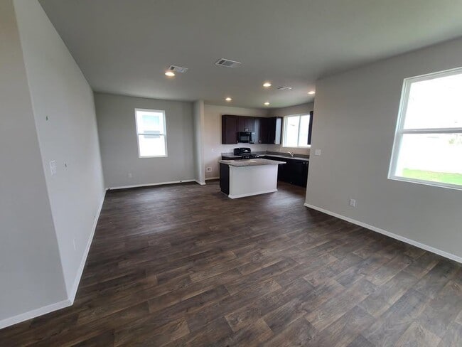 Photo - 156 Huckleberry Ln