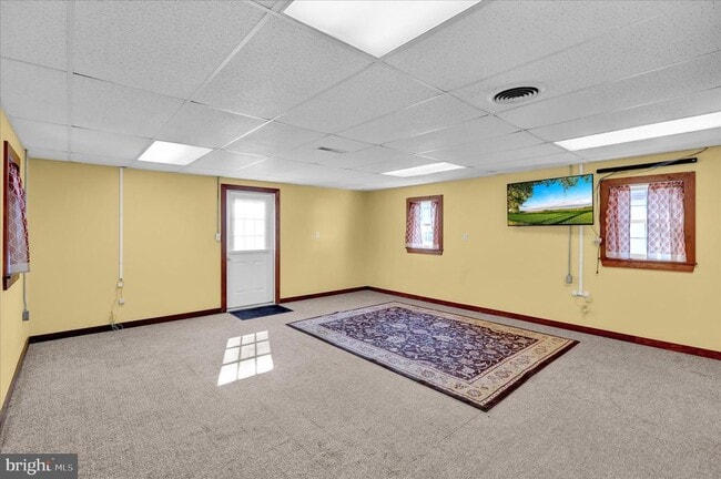 Building Photo - 392 5 Locks Rd