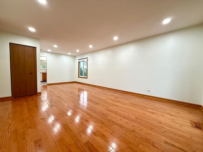 Photo - 2449 Carlton Dr