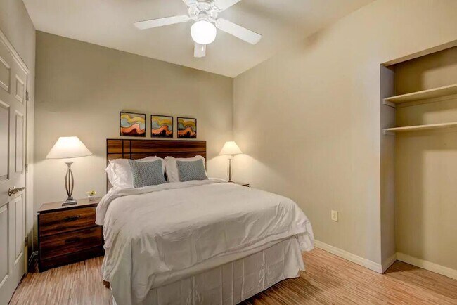 Photo - 2515 Pearl St Unidad 602