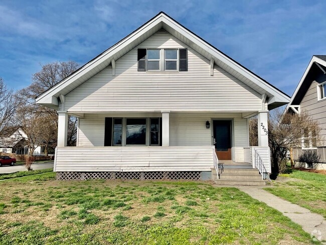 Building Photo - New on the Market! Rental