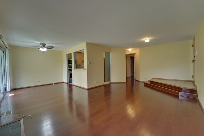 Photo - 1866 Fox Run Dr