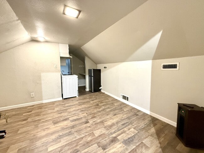 Photo - 805 1/2 M St NW