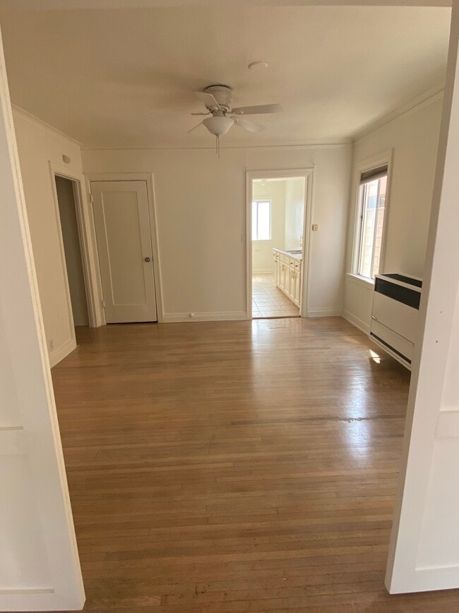 Photo - 4534 W 11th Pl Unidad 4534