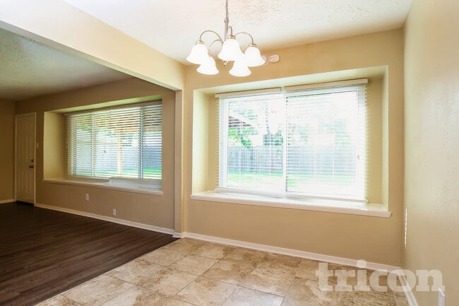 Photo - 4227 Burkegate Dr