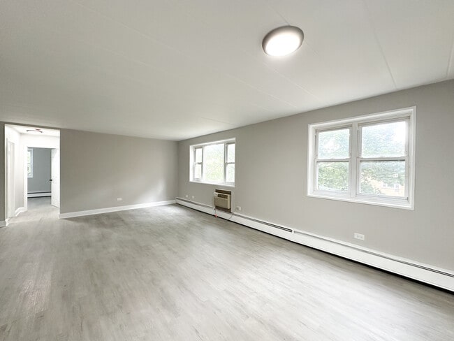 Photo - 2035 W Granville Ave Unidad C414