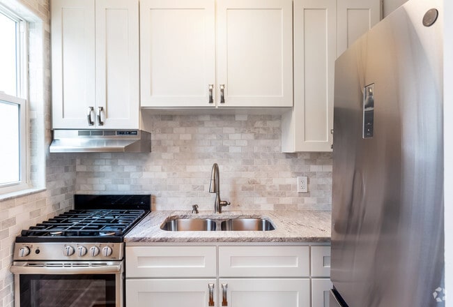 1 BD/ 1 BA - 550 SqFt Unit #18 - Kitchen - Inezda Apartments Unit 8