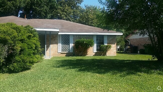Building Photo - 6723 Glen Rock Rental