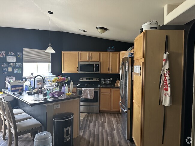 Building Photo - 466 Tanner St Rental