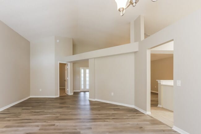 Photo - 1408 Windjammer Pl