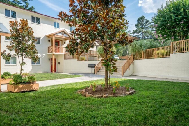 Photo - Charming 2 Bedroom 1 Bath Apartment Unit 6
