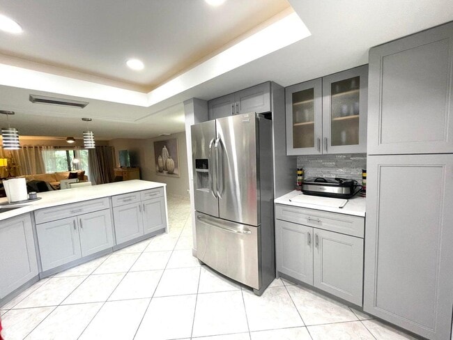 Photo - 1714 Consulate Pl Unidad 101