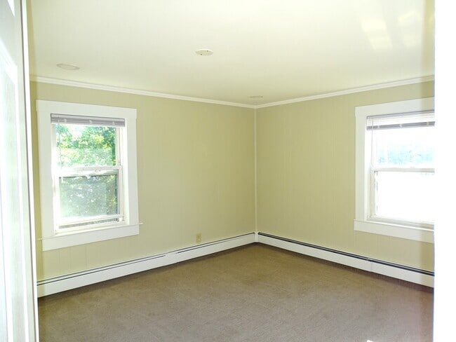 Building Photo - 303 Bishop St Unit 2 Rental