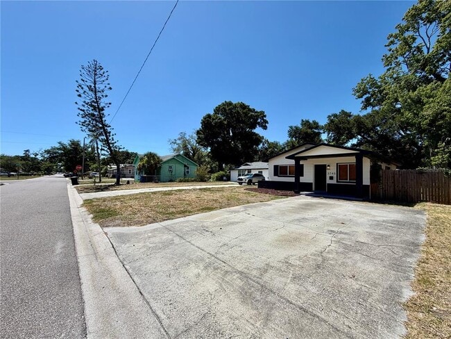 Photo - 3745 10th Ave S
