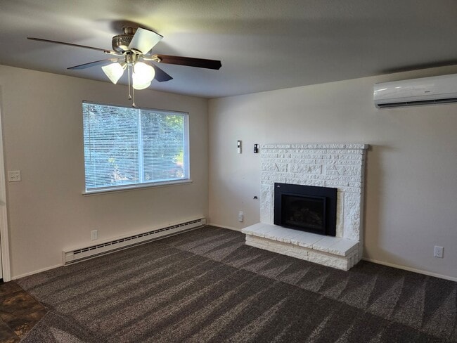 Photo - Beautiful 4 bedroom 2 bath Post Falls home for rent!