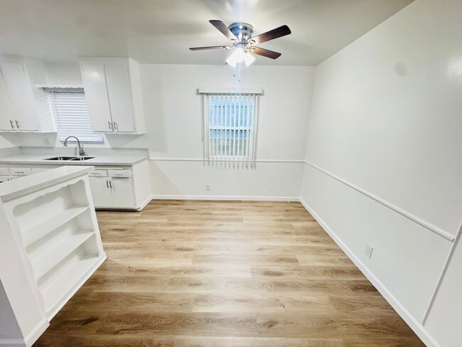 UNIDAD #3 COCINA - 19419 Victory Blvd