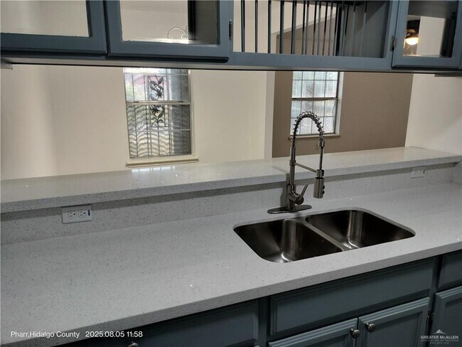 Photo - 12 E Valle Vista Ave