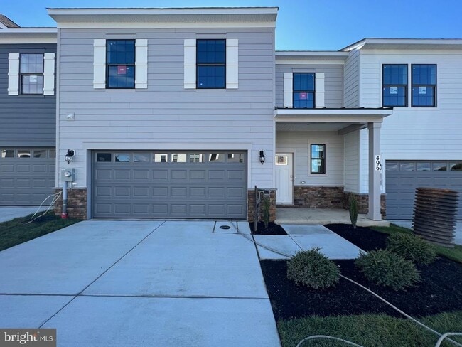 Photo - 496 Hanson St Townhome