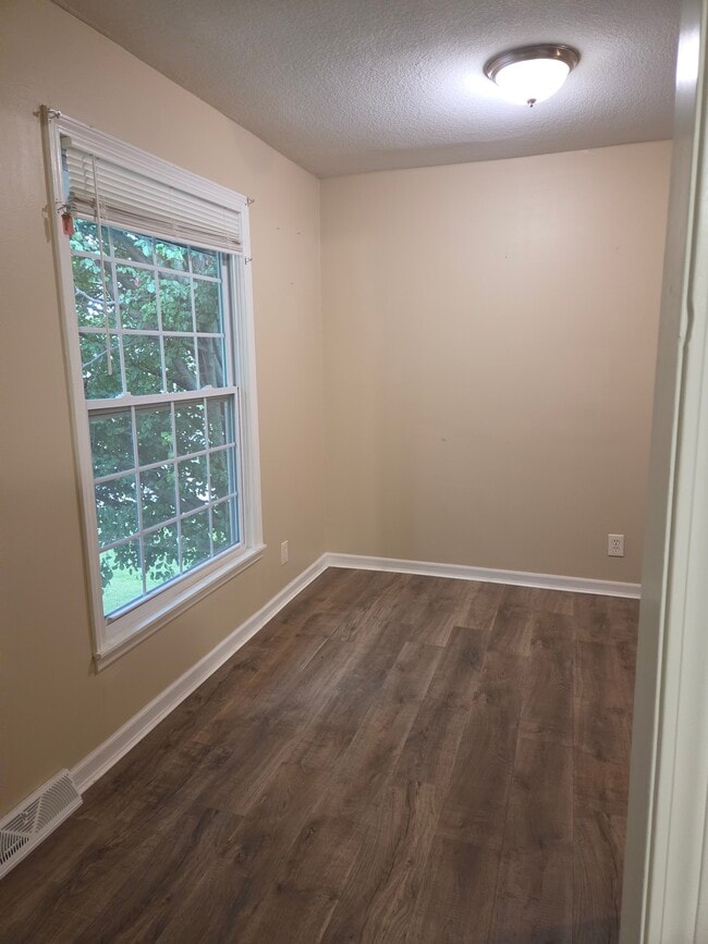 2102 Chateau Dr Unit A
