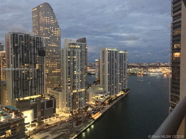 Photo - 475 Brickell Ave Unit 3414