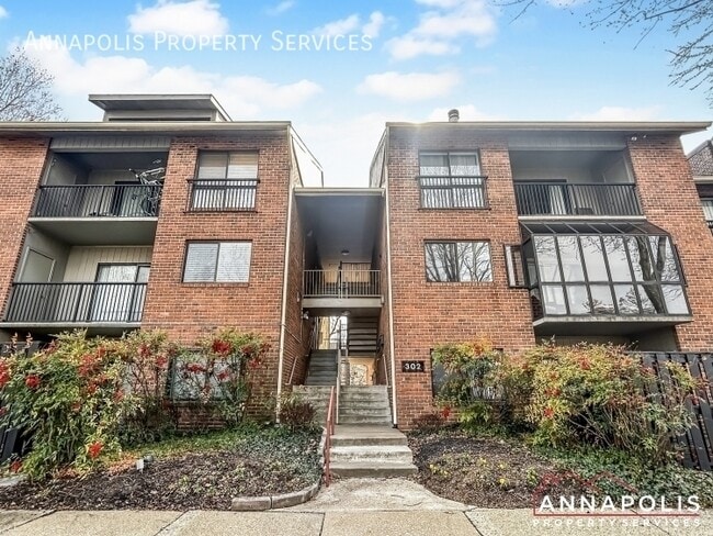 Building Photo - 302 Hilltop Ln Unit C