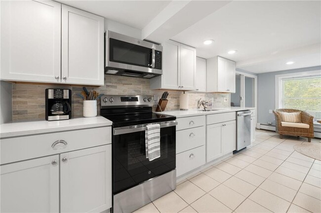 Photo - 6 Richmond Dr Unit 2
