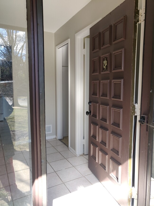 Photo - 5374 Eliots Oak Rd