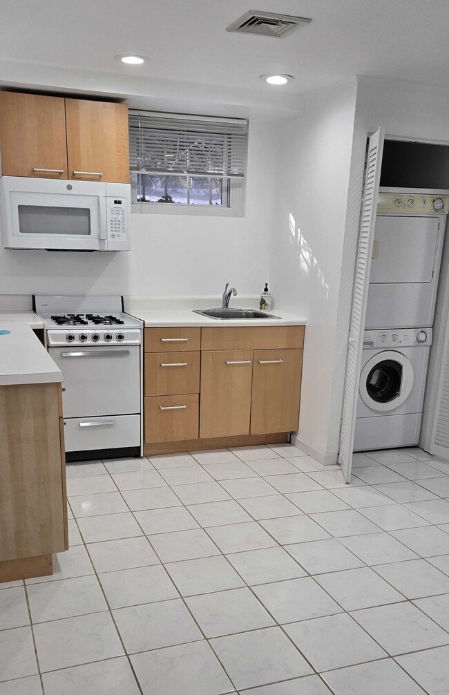 Photo - 5820 16th St NW Unidad 5820