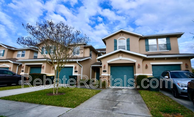 Building Photo - 2379 Sunset Bluff Dr
