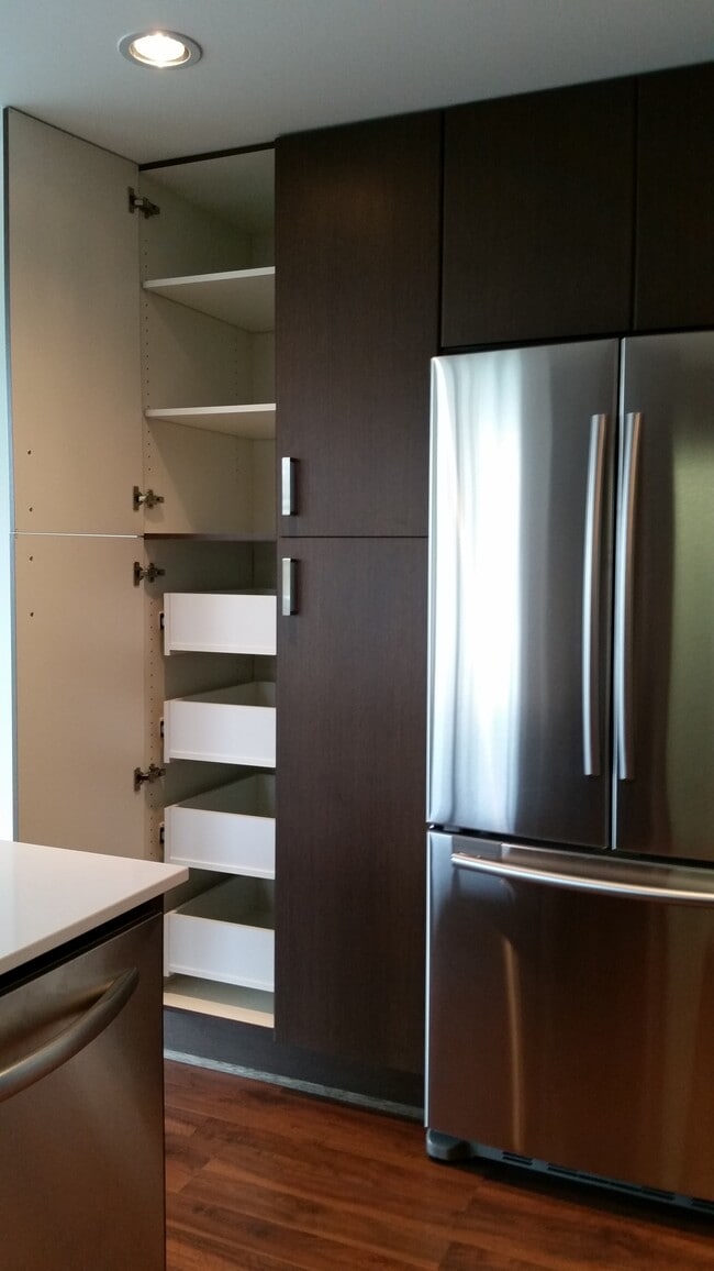 125 Columbia St Unit 1-Bedroom Condo