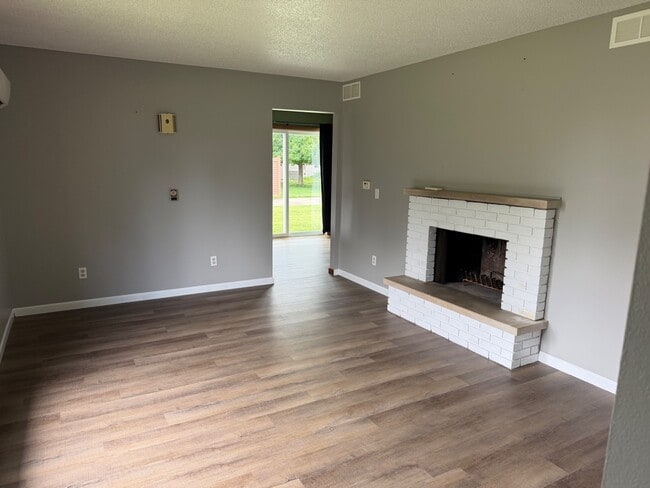 Photo - 161 E James Dr