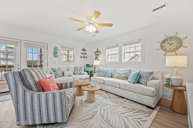 Photo - 2660 Island Dr