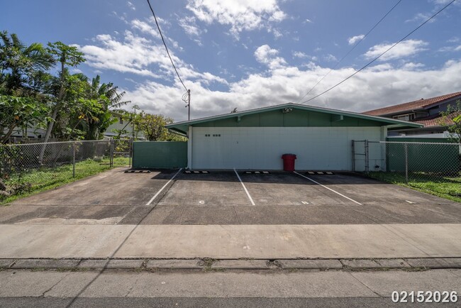 Building Photo - $3500 / 2 Bed / 1 Bath / 1 Parking IN WAIALUA
